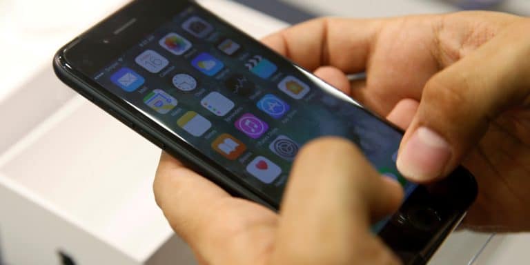 WhatsApp  concurrence Snapchat  en lancant ‘’Statuts’’