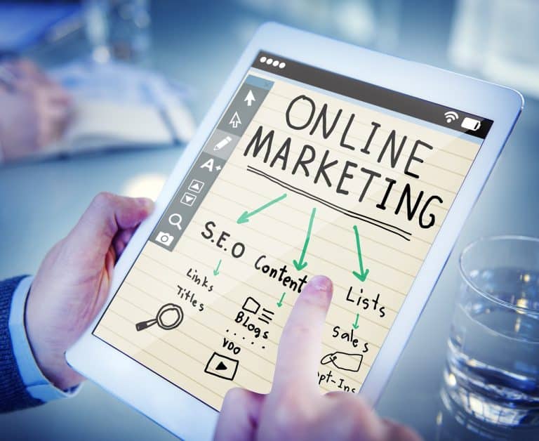 Comment les médias sociaux façonnent l’industrie de la cosmétique ?