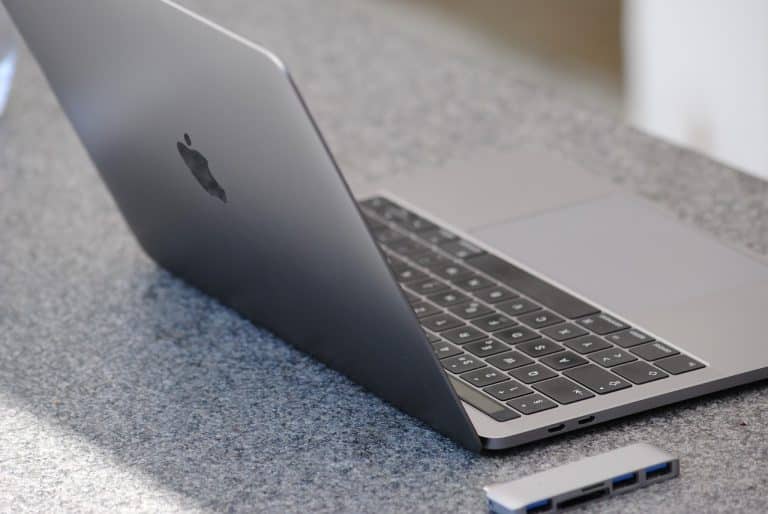 Y a-t-il trop de technologie dans le marketing d’influence ?